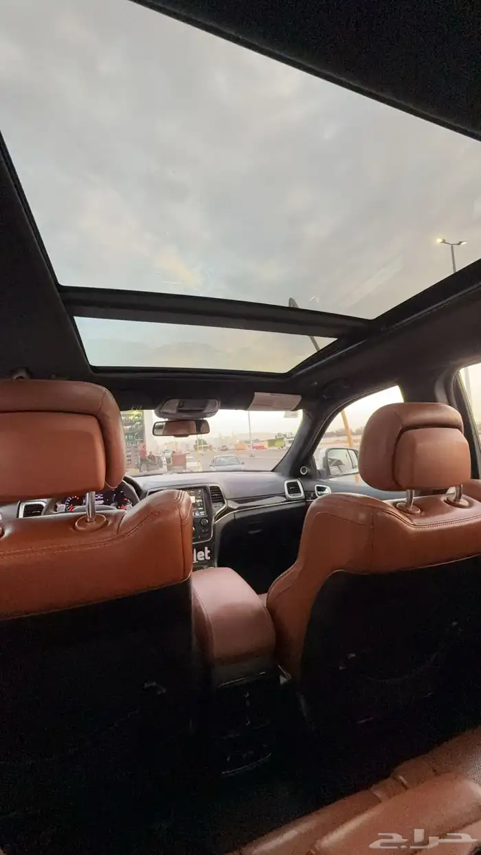 جيب شروكي SRT 10