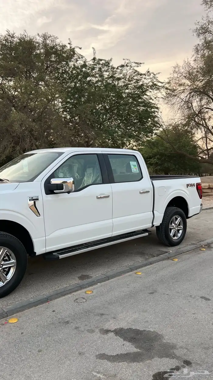 للبيع فورد أف F150 XLT جديد ممشى1250 كيلو فقط V8 أبيض 2025 11