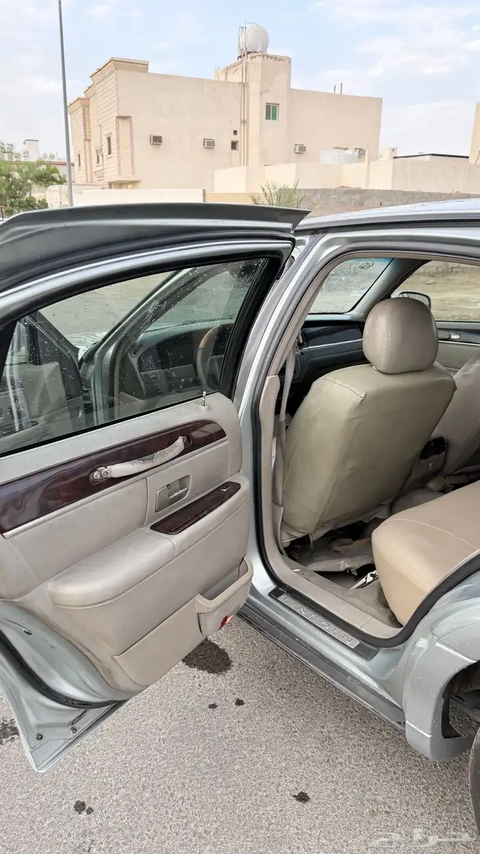 لينكون تاون كار 2007 فل كامل سقنتشر لمتد للبيع 13