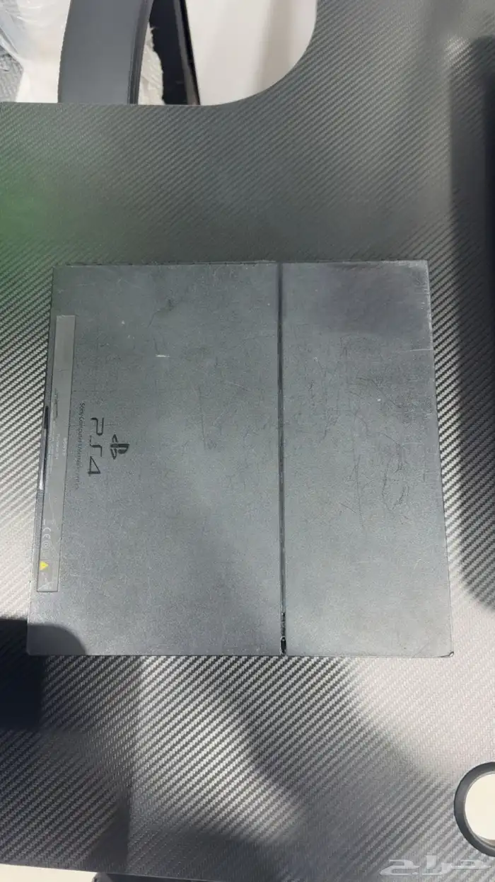 سوني فور مع اليد نظيف وجديد 2