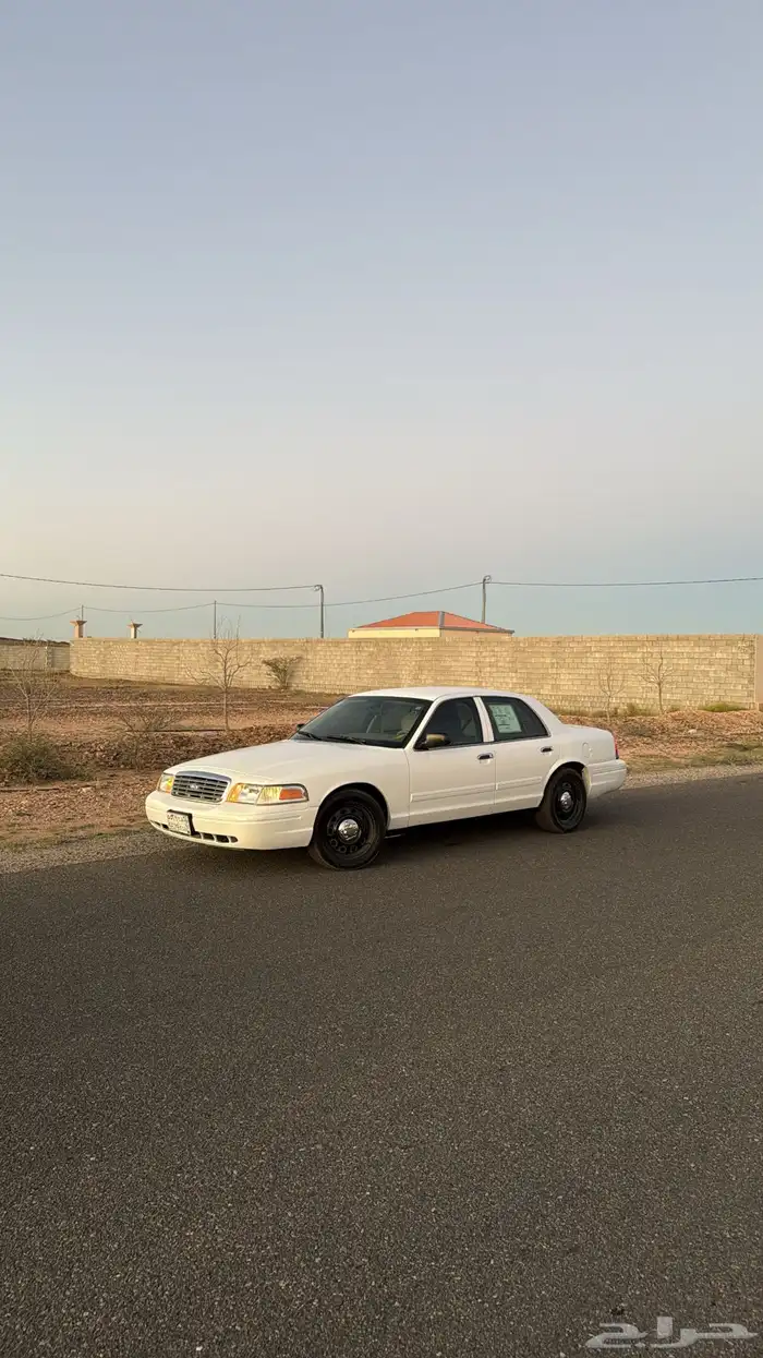 فورد بوليسي ممشى ميتين وثلاثين الف نضيف سليم من الحوادث 0