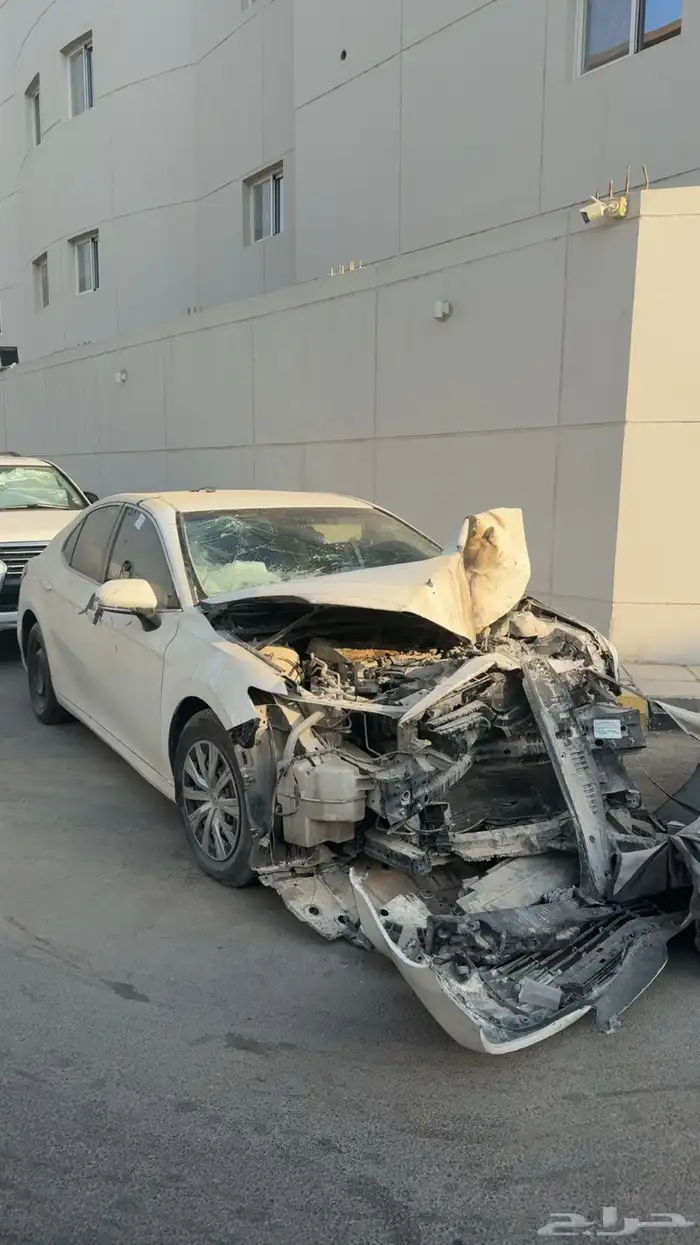 كامري ستاندر 2020 لون ابيض 10