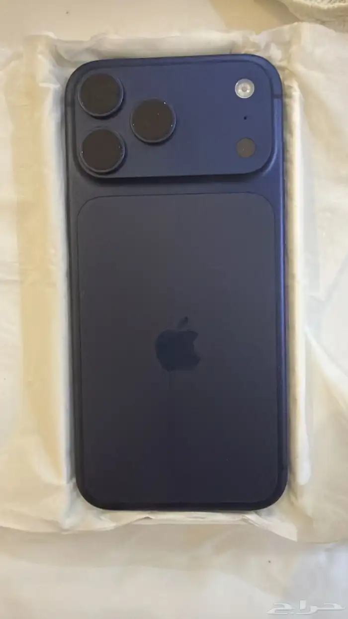 ايفون 17 برو ماكس 256 كحلي وابل وتش الترا 2 3