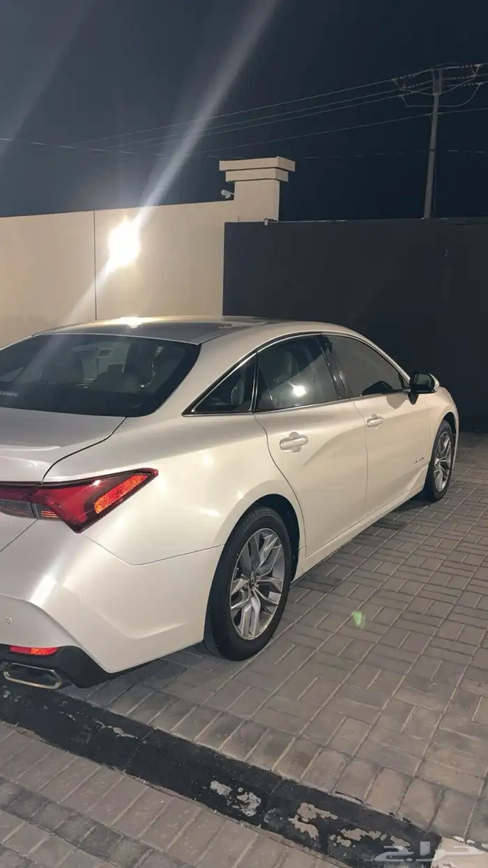 تويوتا افالون استاندر وكالة 17