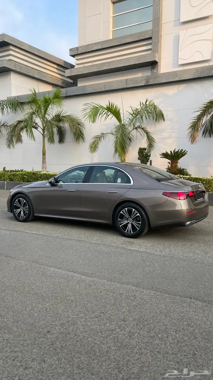 مرسيدس E200 2025 عداد 6 آلاف km ضمان الجفالي إلى 2027 3