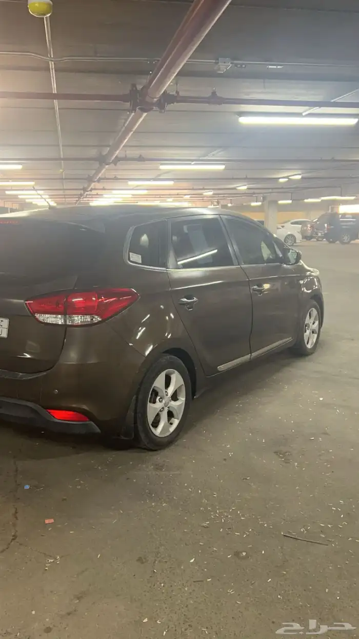 كيا كارنز 2015 ستاندر للبيع 4