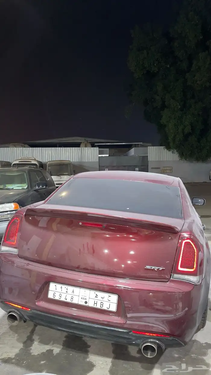 كرايزلر 5.7 V8 مصدومه 5