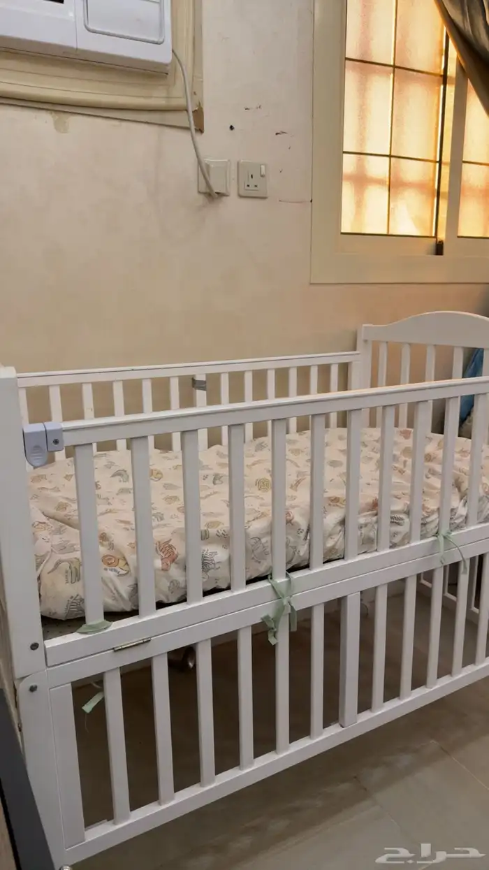 سرير أطفال 0