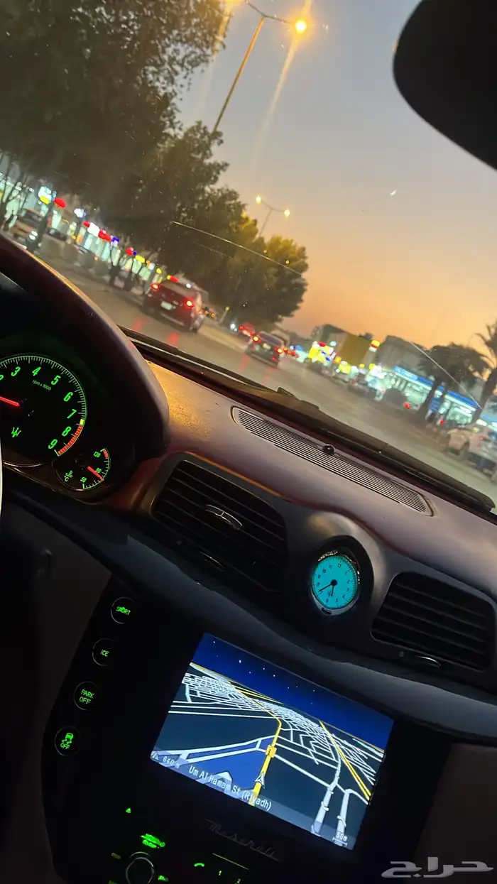 مازراتي جراند توريزمور اس 4.7 2012 المكينة الحمراء مصدومة 52