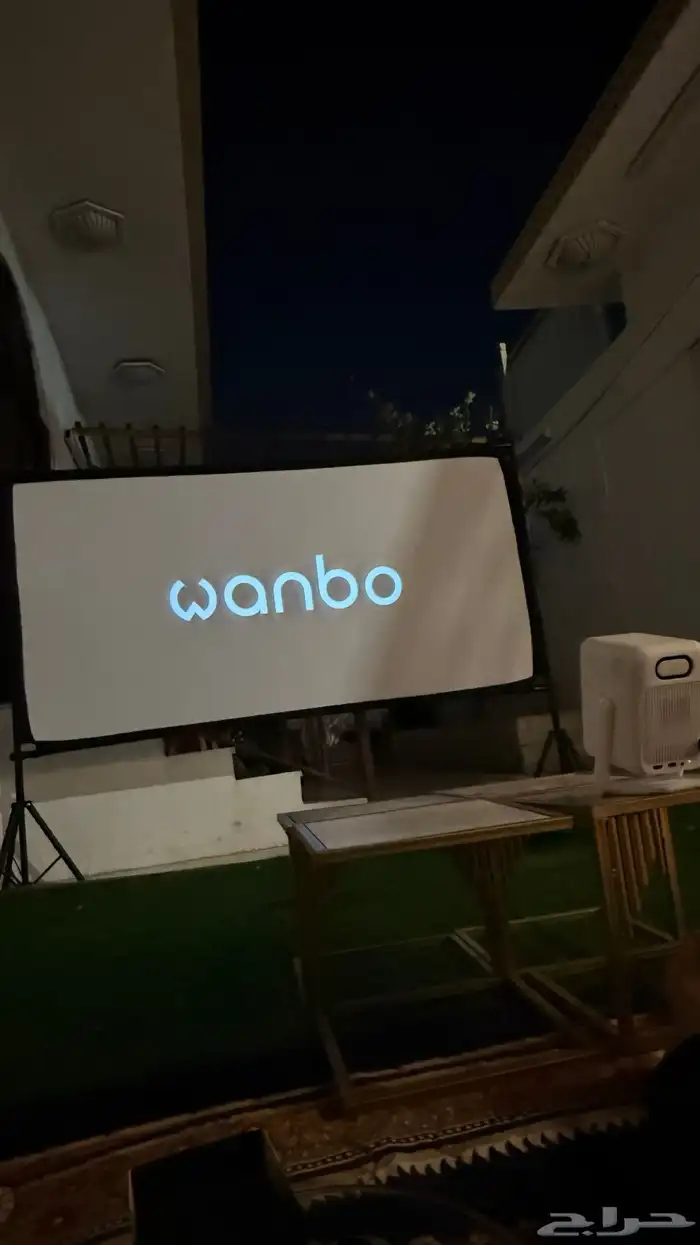 بروجكتر wanbo مع شاشة عرض 3