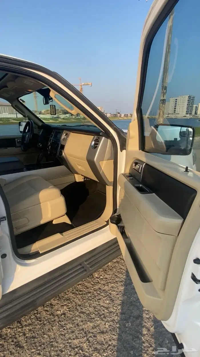 فورد اكسبديشن XLT بدون دبل 6