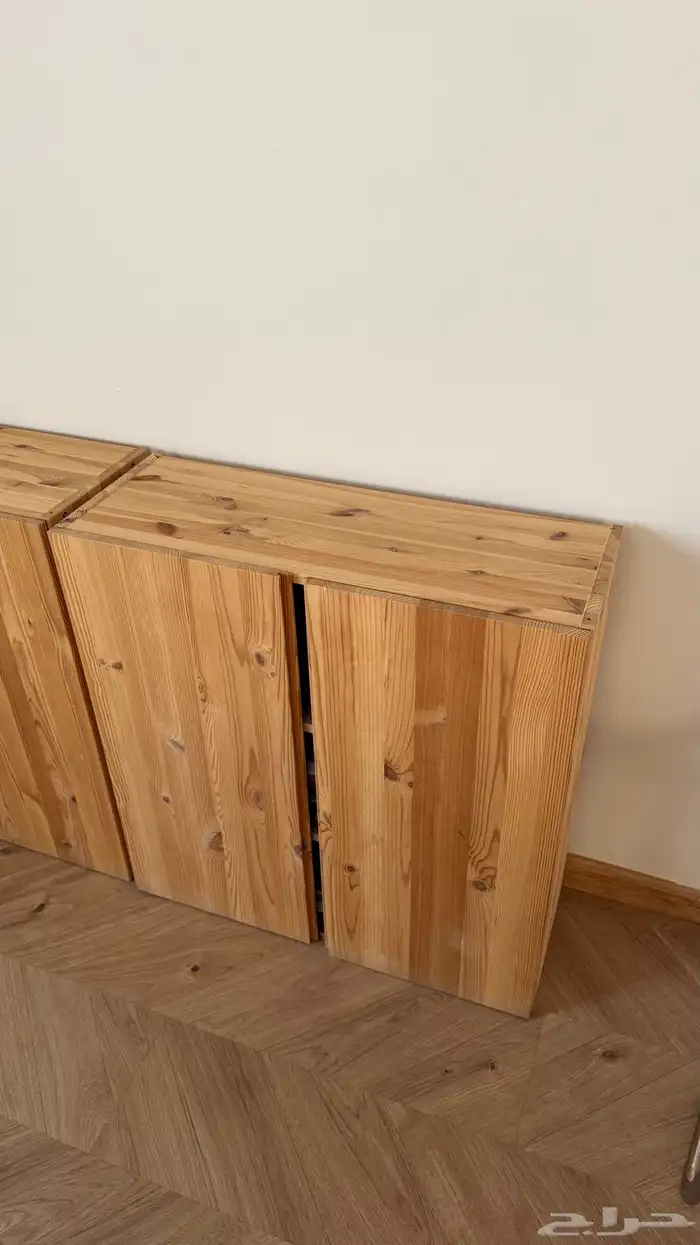 2 دواليب خشبية للبيع 350 ريال 0