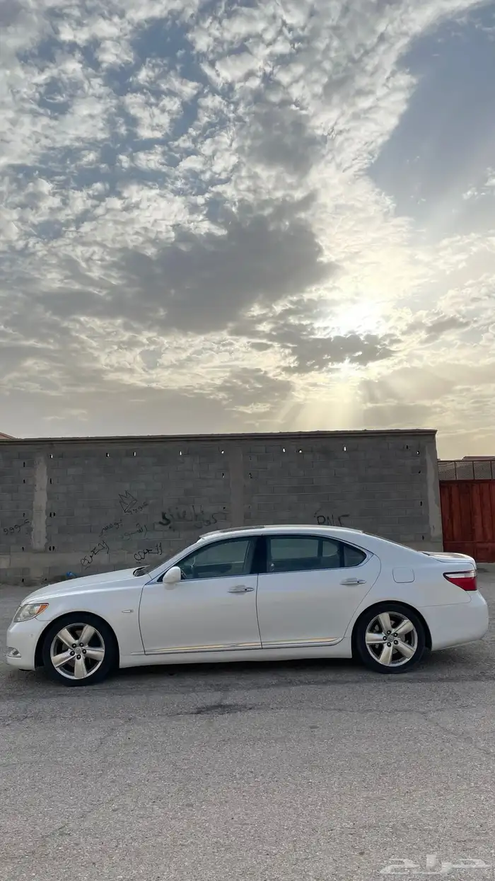 لكزس للبيع 11