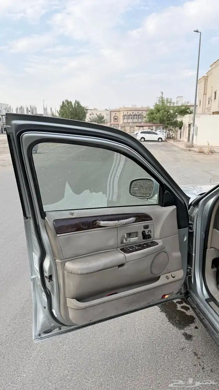 لينكون تاون كار 2007 فل كامل سقنتشر لمتد للبيع 10