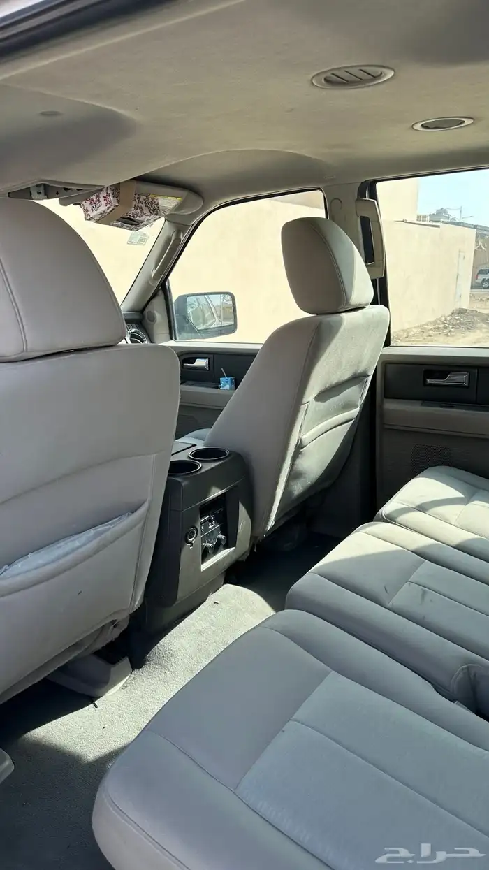 فورد اكسبيدشن فضي 2010 7