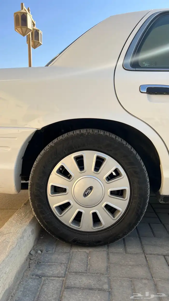 فورد فكتوريا 20