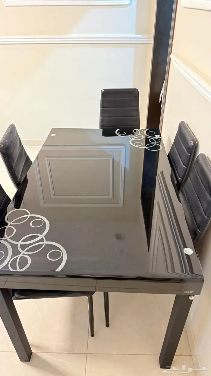 طاولة طعام 1