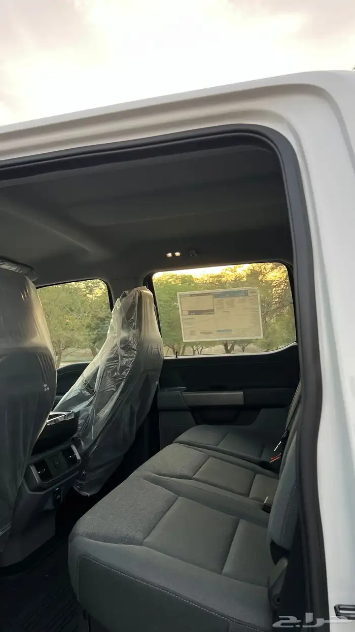 للبيع فورد أف F150 XLT جديد ممشى1250 كيلو فقط V8 أبيض 2025 21