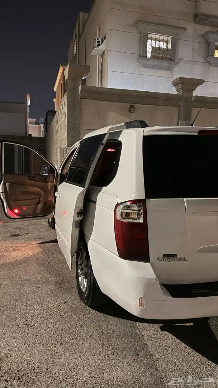 كيا كرنفال 2014 2