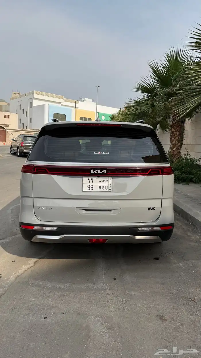 كيا كرنفال فل كامل فتحتين سقف 2023 وارد الوكيل كيا السعوديه 4