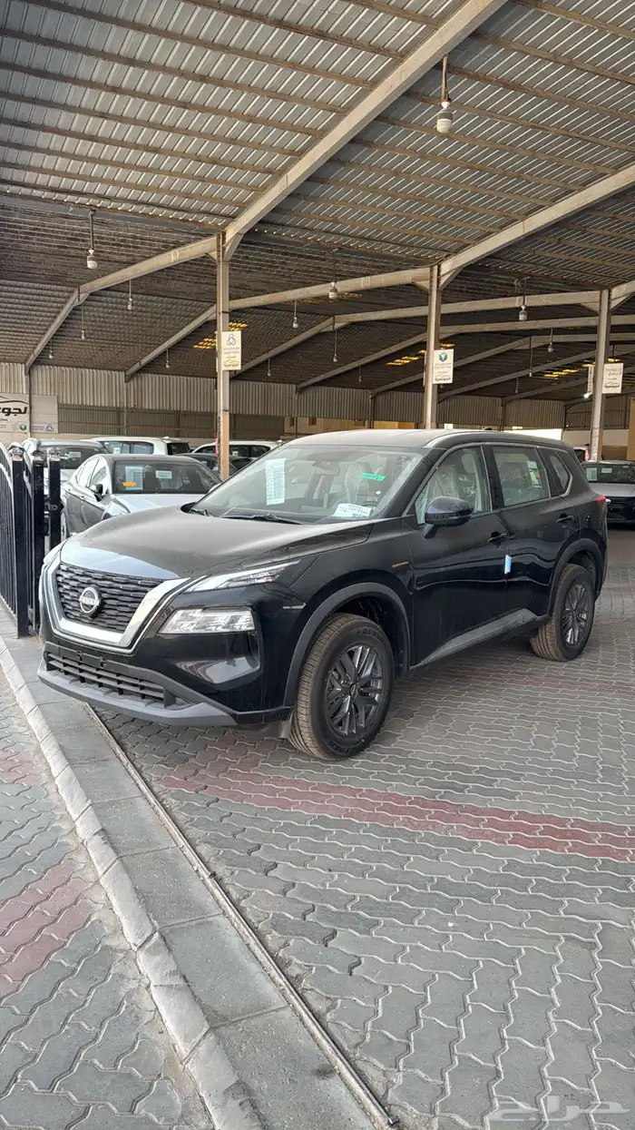 نيسان اكس تريل 5 ركاب ستاندر بنزين 2025 0