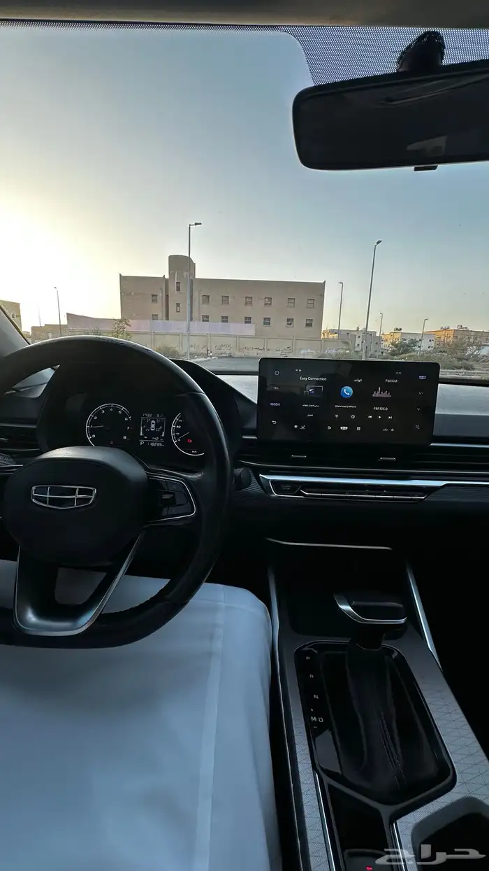 جيلي ام جراند 2023 8