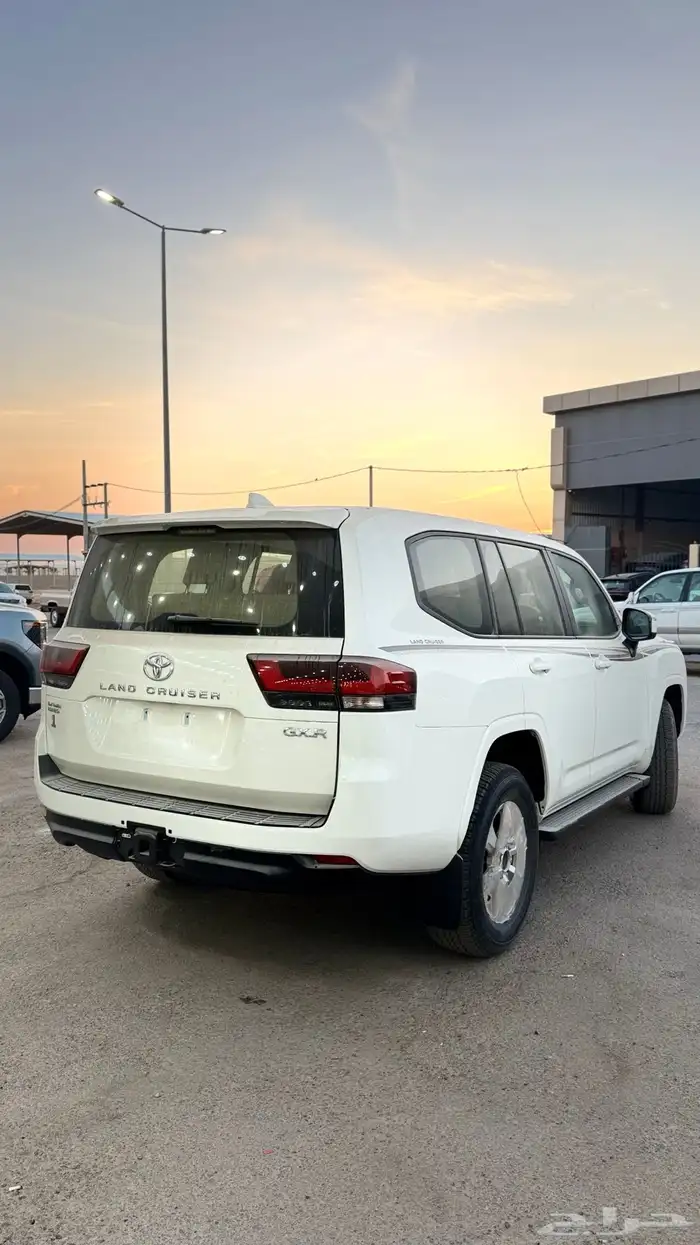 تويوتا لاندكروزر 2025 هدد ديزل 3