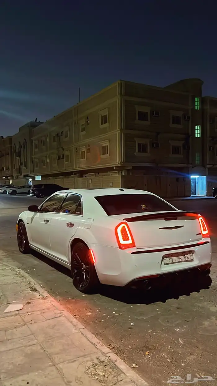 كرايزلر V8 فل كامل 10