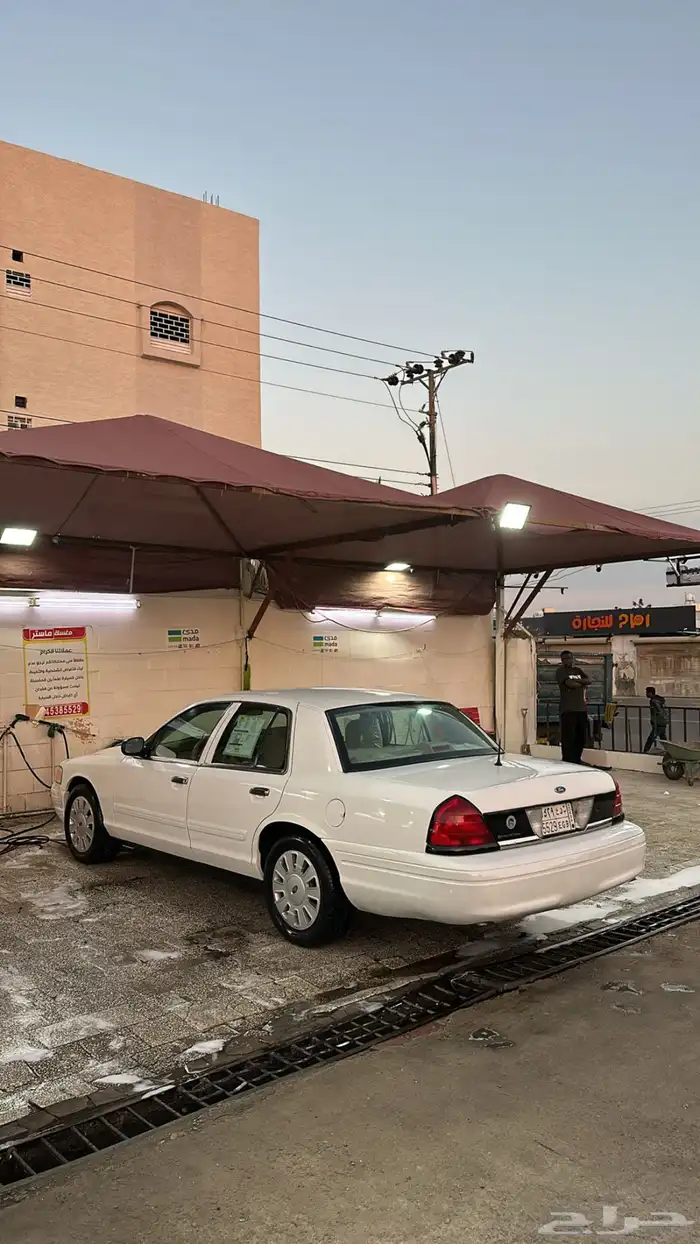 فورد بوليسي ممشى ميتين وثلاثين الف نضيف سليم من الحوادث 2