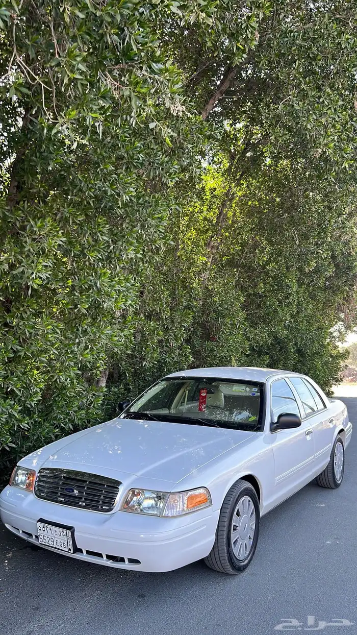 فورد بوليسي ممشى ميتين وثلاثين الف نضيف سليم من الحوادث 3