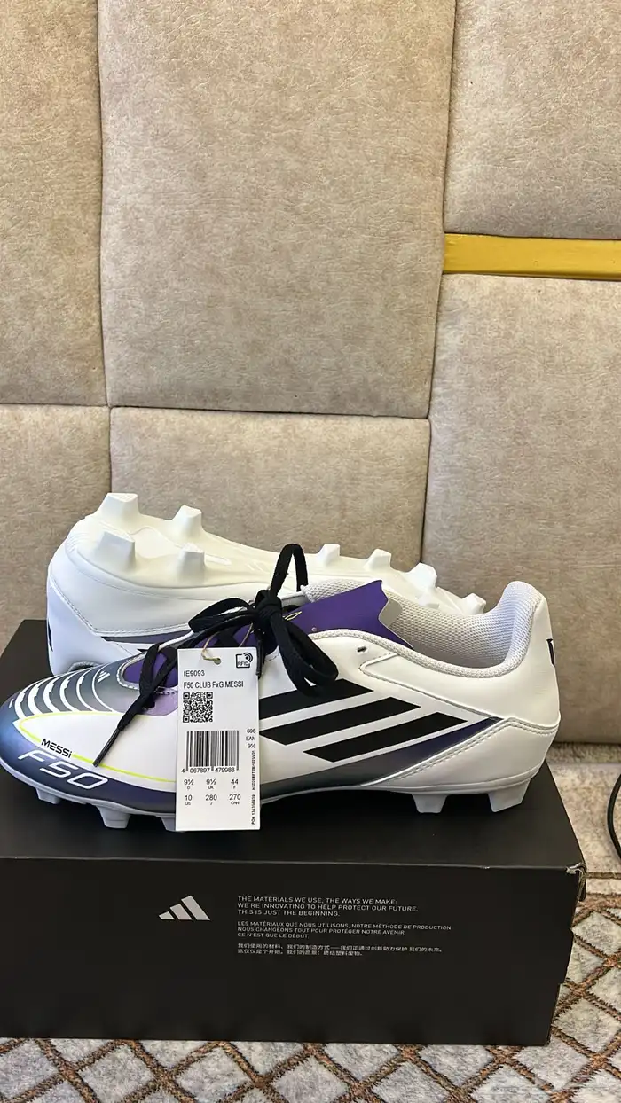 للبيع جواتي اديداس اصلي حقات ميسي مقاس 44 2
