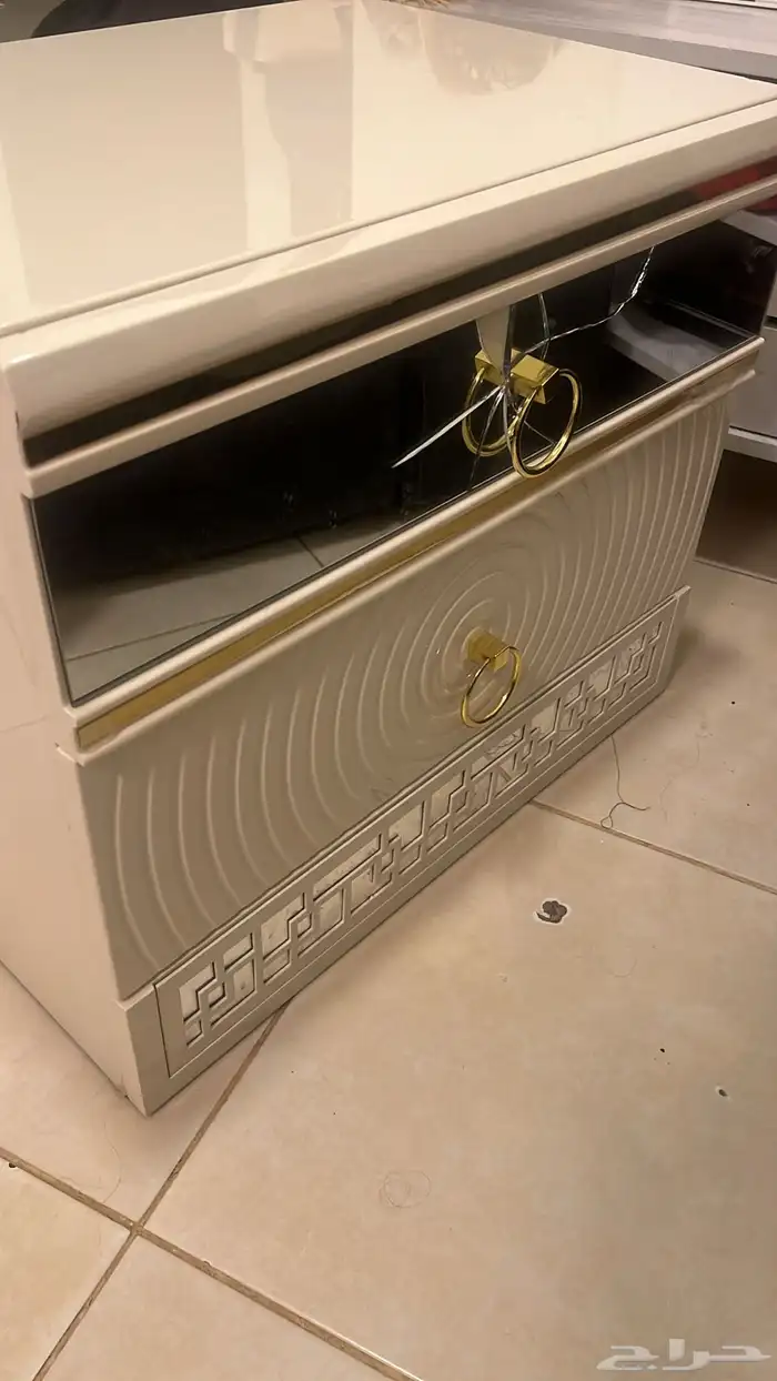 طاوله كومدينه جديده ثنتين 1