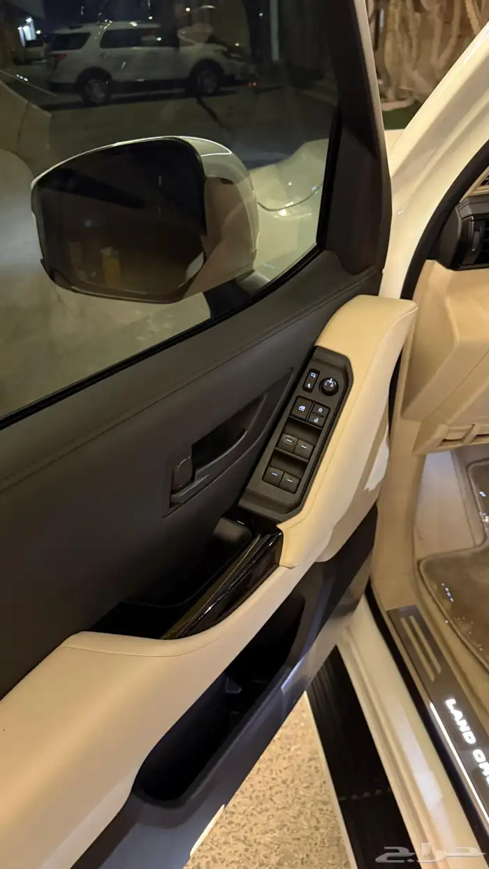 تويوتا لاندكروزر2025 L3 الممشى2000 كيلو 23