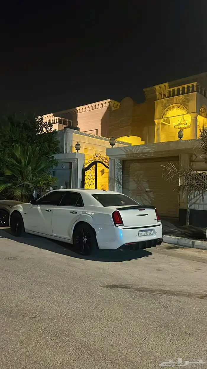 كرايزلر V8 فل كامل 13