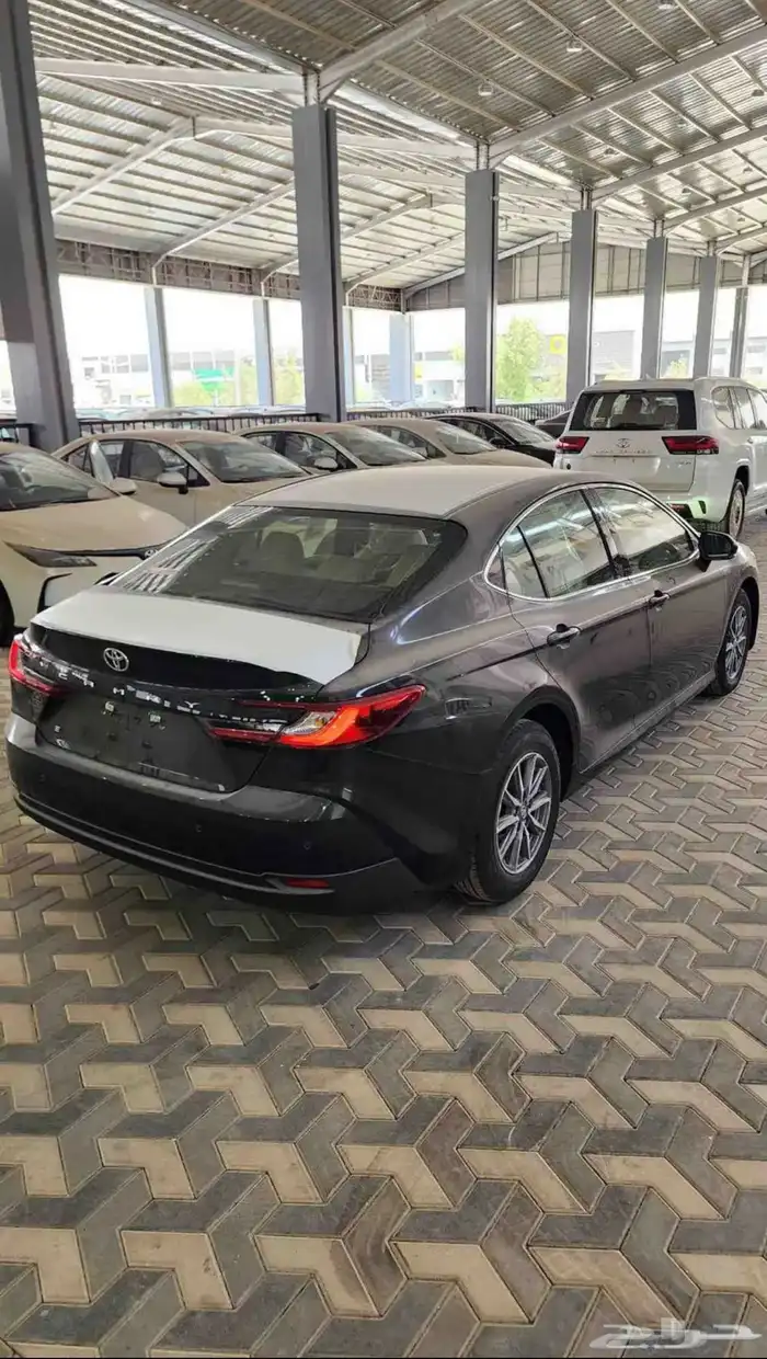 تويوتا كامري إستاندر بنزين 2025 باقل سعر 8