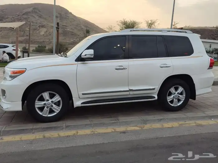 لاندكروزر 2015 مخزن 3