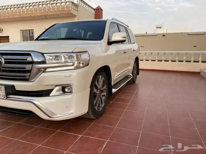 لاندكروزر 2