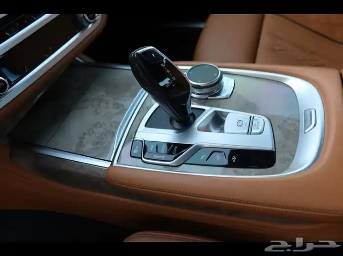 للبيع BMW 730li Mkit 2021 نظيفة بكالة الوكالة . 15