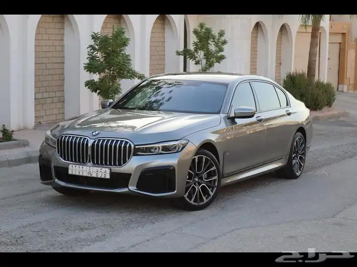 للبيع BMW 730li Mkit 2021 نظيفة بكالة الوكالة . 1
