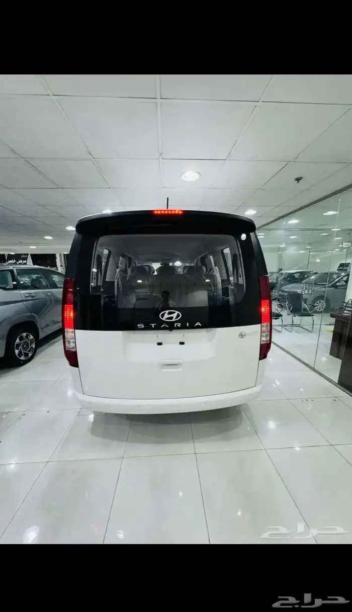 هيونداي ستاريا 9 راكب 2