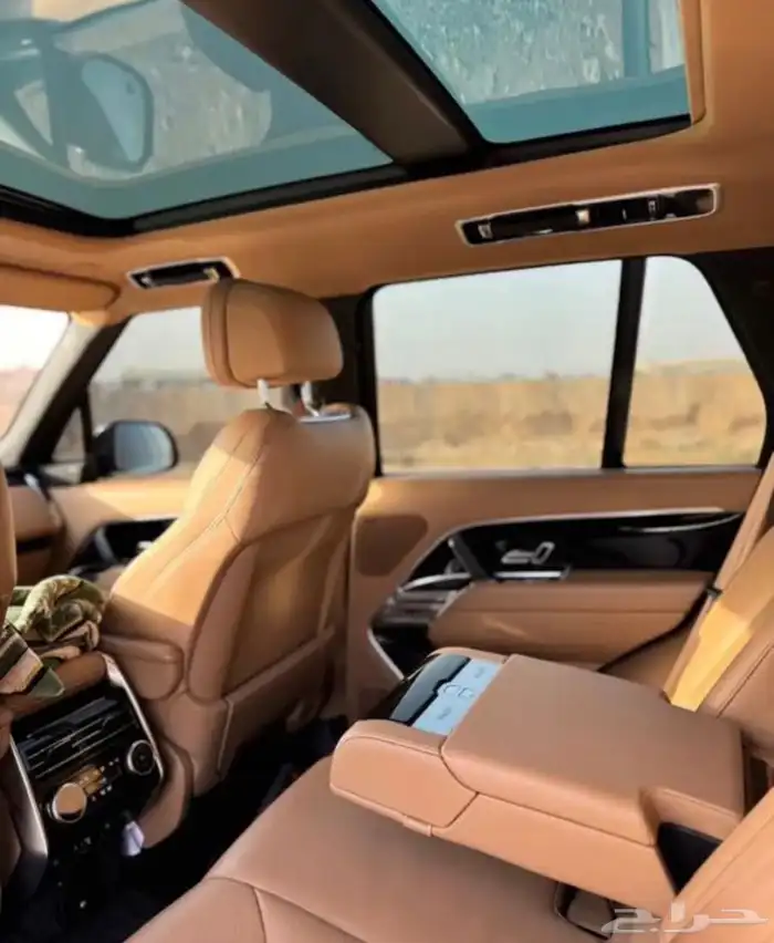 للبيع لاند روفر رنج فوج HSE 2023 وارد قطر 8