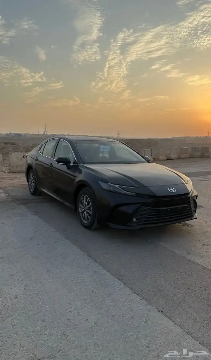كامري 2025 اسود ستاندر E 1