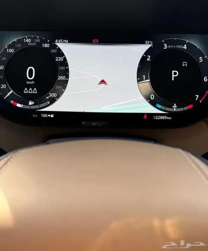 للبيع لاند روفر رنج فوج HSE 2023 وارد قطر 11