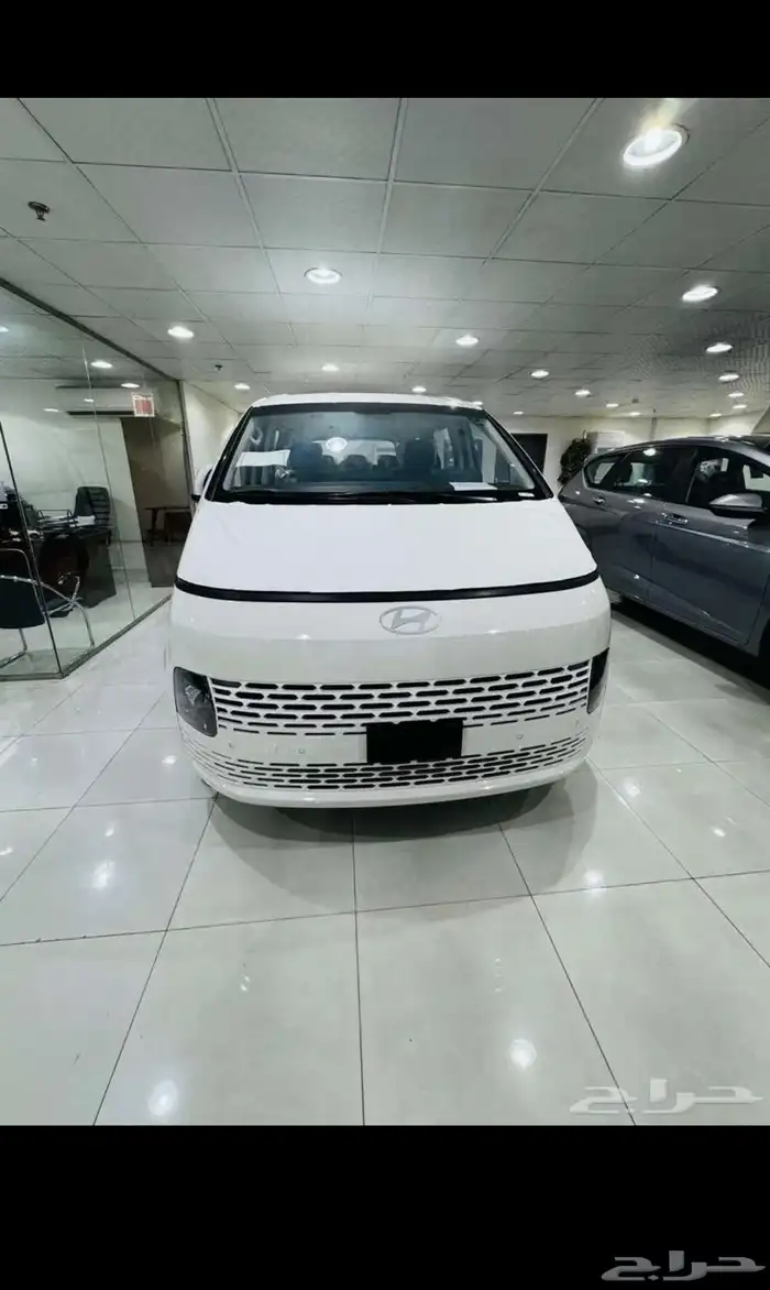 هيونداي ستاريا 9 راكب 1