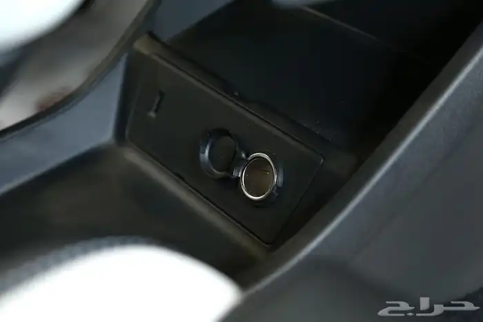 دونج فينج ميج E2 لكجري 2026 13