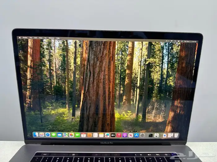 MacBook Pro Touch Bar Look like new. no any issues 3