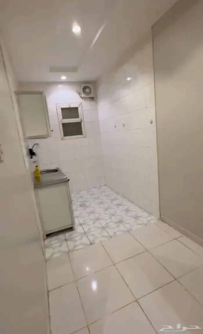 شقه غرفه وصاله للإيجار 2500 اليرموك 1