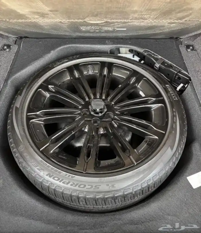 للبيع لاند روفر رنج فوج HSE 2023 وارد قطر 13