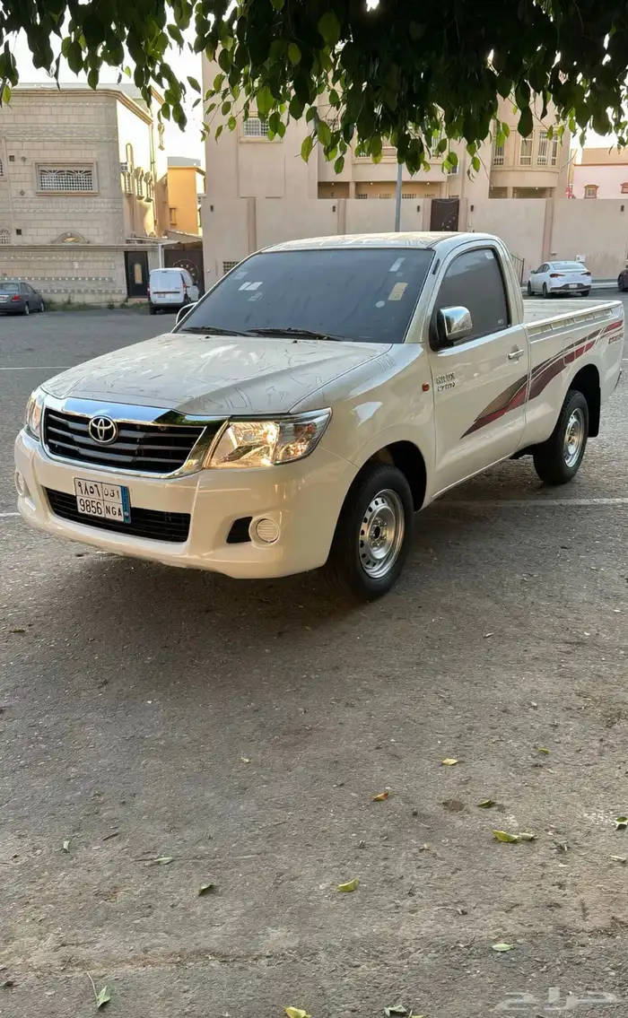 مطلوب هايلكس 2012 وفوق او ربع 43 الف 0