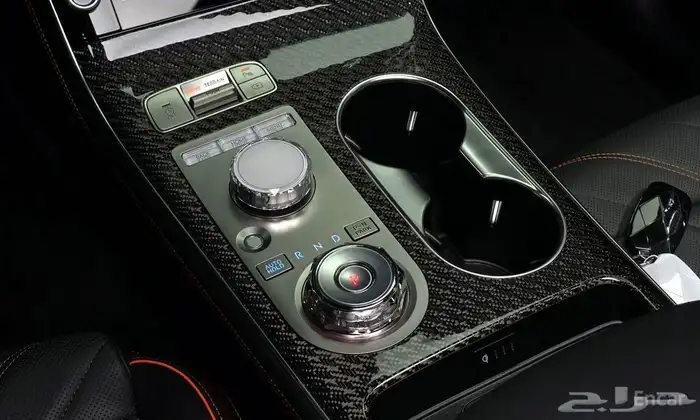 GV70 3.5T AWD 2025 10